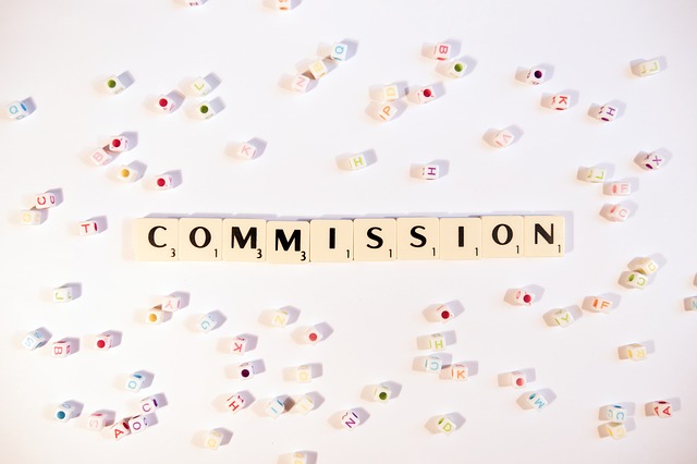 commission-2564734_640