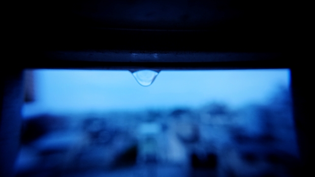 窓枠・サッシからの雨漏りを放置するリスク