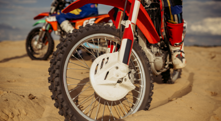 スタンディングをマスターしてバイクの楽しさを広げよう