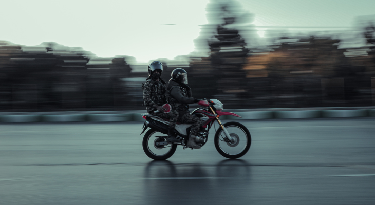 バイク二人乗りの基本知識と法律